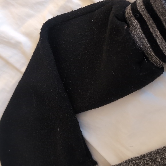 💛3/$20 Boys Varsity Jacket - Picture 2 of 4